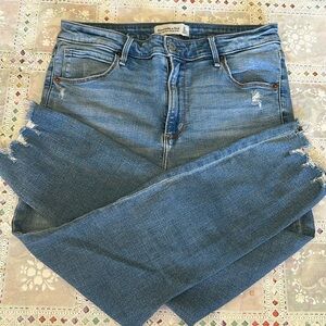 Abercrombie & Fitch - High Rise Super Skinny Ankle Denim